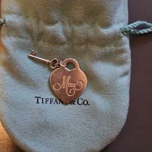 Tiffany silver heart Mom charm, 1 inch